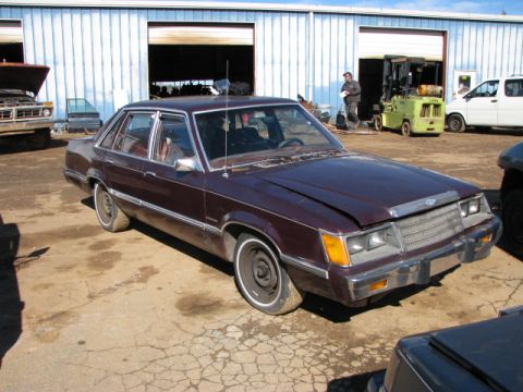 1984 Ford LTD photo