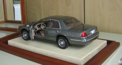 MINI-ME 1/18th Scale - 1999 Ford Crown Victoria