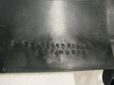 2004 Ford Crown Victoria - Passenger side panel's part number