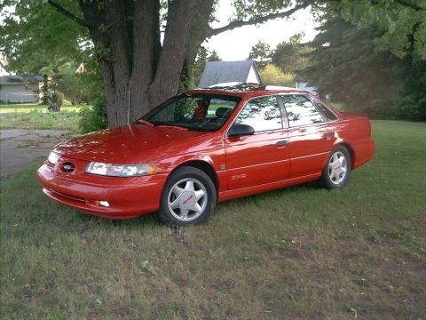 1993 Ford Taurus photo