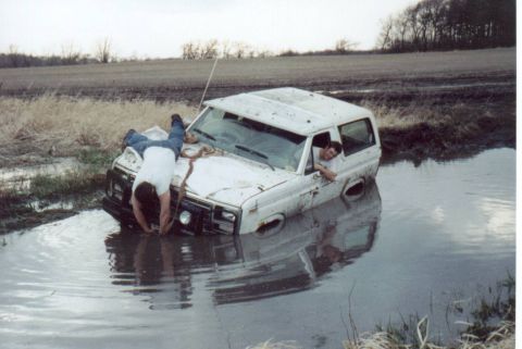 1980 Ford Bronco - Brother helping me get out.