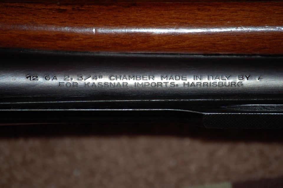 Blued 12 gauge shotgun barrel with Italian/Kassnar import stamp and wood forend