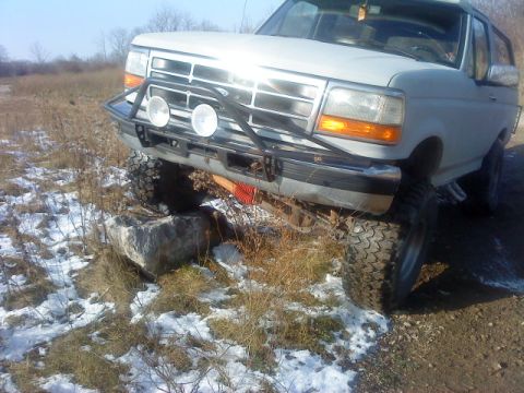 1995 Ford Bronco - at lake michigan