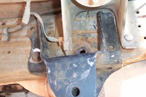 1990 Ford Bronco - The rear hangers for the front springs are stock from any '80-97 F250 or 350. This is where they sit on the frame stock, but mine must come…