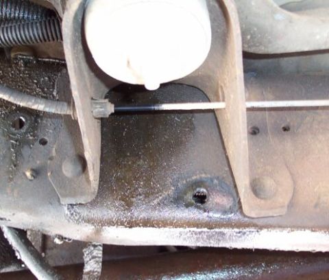 1990 Ford Bronco - Here's the body mount on the driver's side....