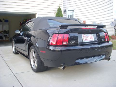2001 Ford Mustang photo