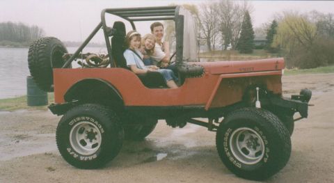 1980 Ford Bronco - And I did it with my two little cousins in the Jeep!