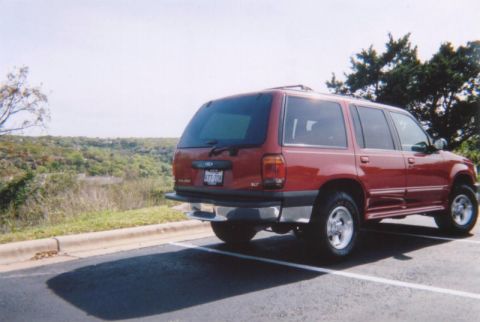 2000 Ford Explorer photo