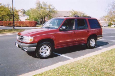 2000 Ford Explorer photo