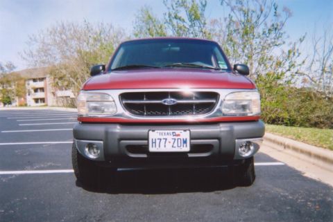2000 Ford Explorer photo