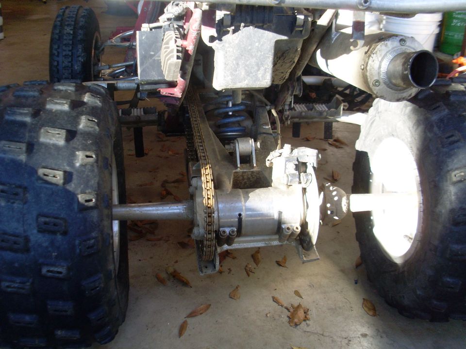 Rear axle and chain drive of an ATV