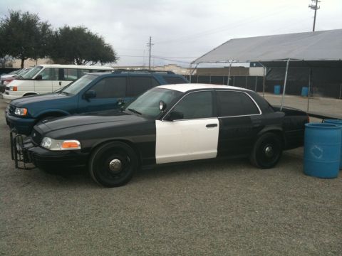 2003 Ford Crown Victoria photo