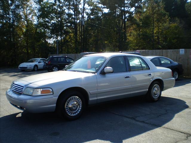 2000 Ford Crown Victoria