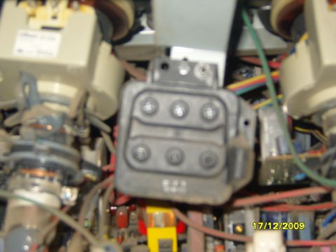 1989 Ford Bronco - This image shows electronic components and wiring, not a 1989 Ford Bronco.