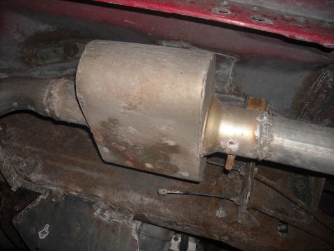 1995 Ford Bronco - drivers side muffler