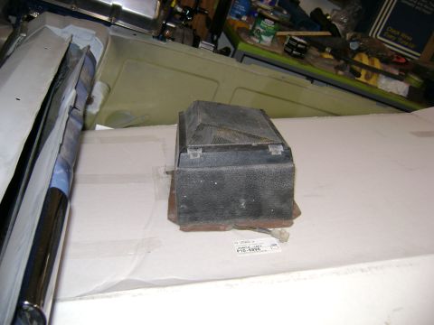 1972 Ford Ranchero - Speaker2