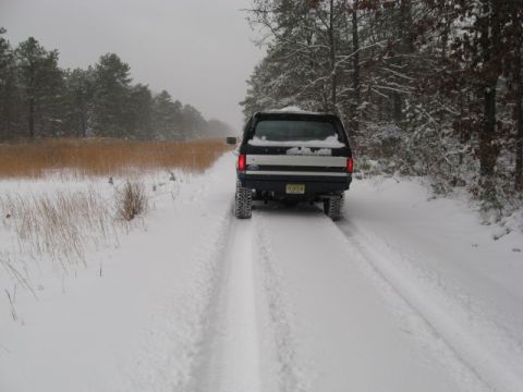 1990 Ford Bronco - Only set of tracks...my BFG MT's......still didnt need to lock the hubs yet.