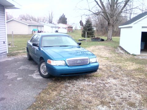 1998 Ford Crown Victoria photo