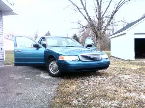 1998 Ford Crown Victoria photo