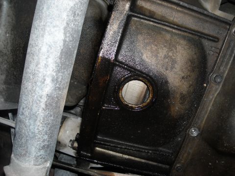 1992 Ford Bronco - Before twisting a wrench, I decided to try to find the oil leak. I am 99% sure it is the rear main seal. The top of the engine looks pretty…