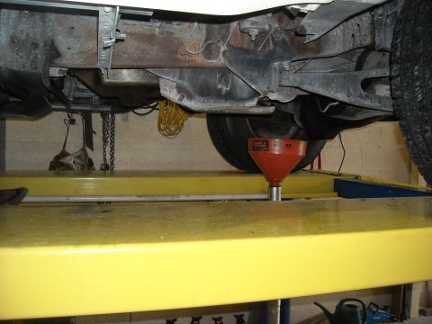 1992 Ford Bronco - I actually had to lower the lift because my oil catch was too short. This isn't a problem with the regular cars but with the Bronco, it sit…