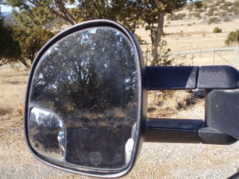 2007 Dodge 2500 - The Ram logo on the side mirror confirms the 2007 Dodge 2500 model year.