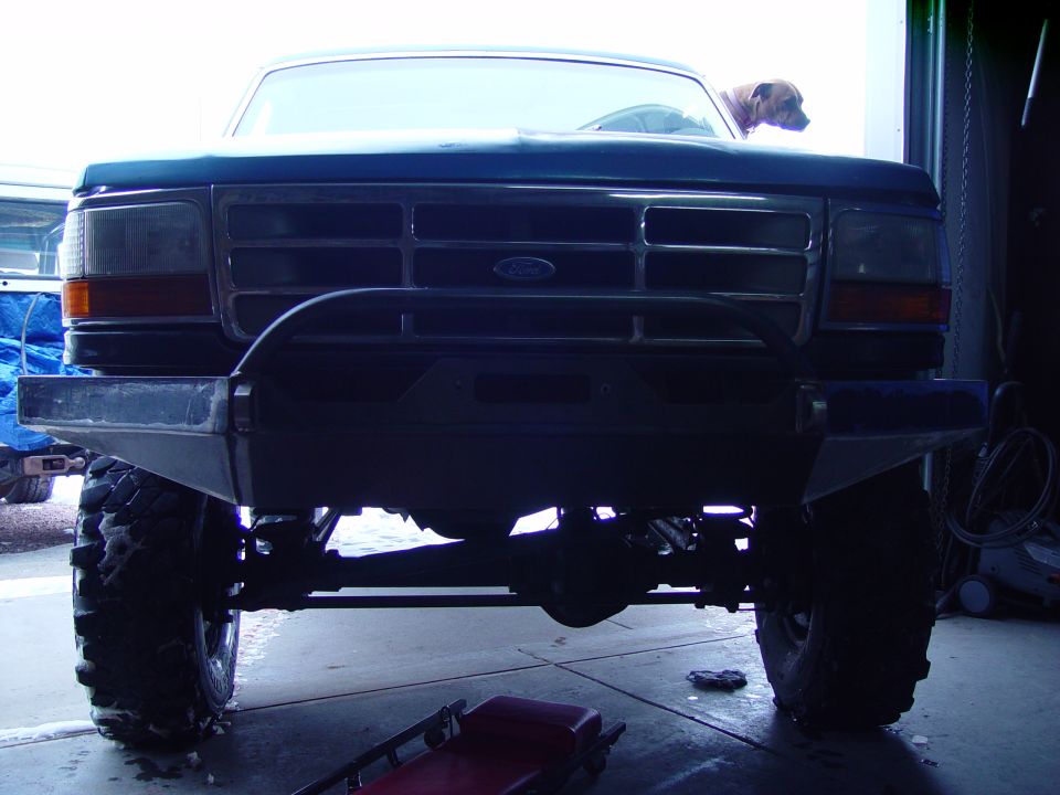 Front bumper and grille of a 1993 Ford Bronco
