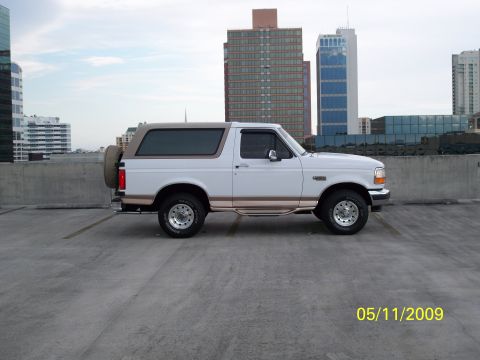1996 Ford Bronco photo