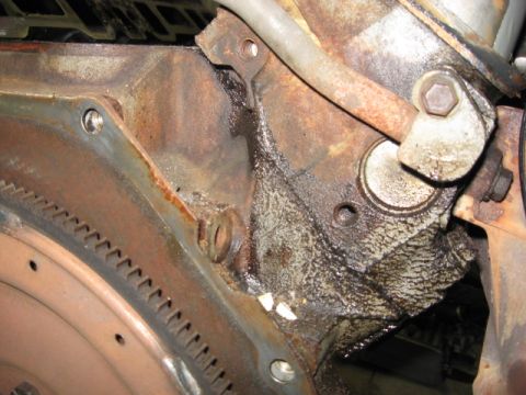 1990 Ford Bronco - Oil stain from Intake Manifold leak