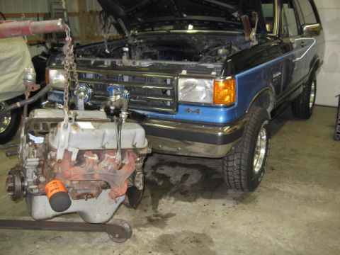 1990 Ford Bronco - She's out...no surprises