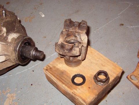 1983 Ford Bronco - When the nut broke loose, it spun off by hand - I had just gotten it THAT tight last time I put it on.