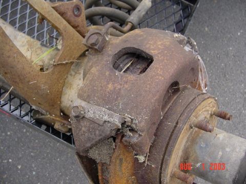 1987 Ford Bronco - This is the old style brakes...wont be using these.