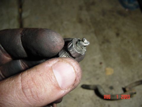 1987 Ford Bronco - Slight brake line problem