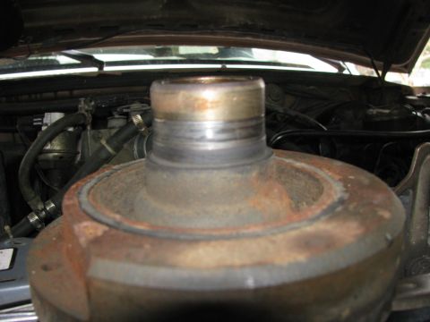 1986 Ford Bronco - while front cover is soaking i started work on the balancer