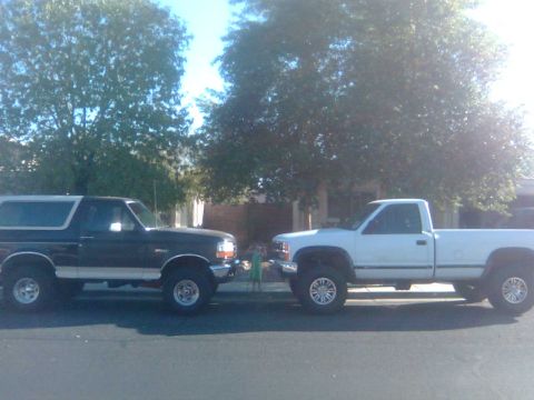 1992 Ford Bronco - My Bronco w/ my bro's '88 Chevy