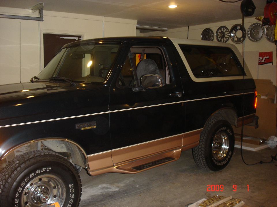 1995 Ford Bronco “The other girl”