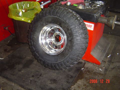 1984 Ford Bronco - waitin to get balanced up at lesschwab ( the shop i work at now)