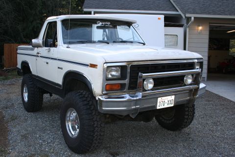 1984 Ford Bronco photo