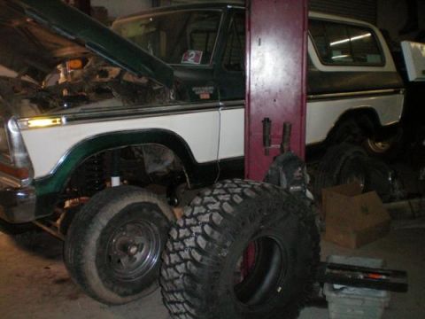1979 Ford Bronco - before i got all ny tires