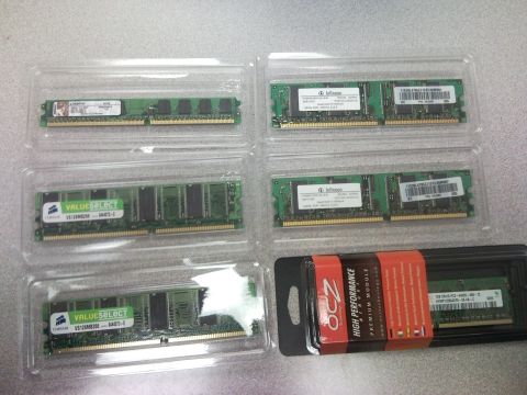 2007 Subaru Impreza - Multiple computer memory modules are displayed in their original packaging, including Corsair and Infineon brands.