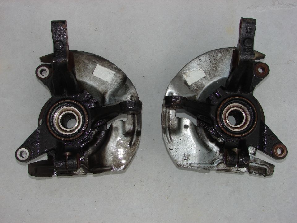 back view left and right hubs