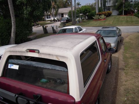 1992 Ford Bronco - dirty roof