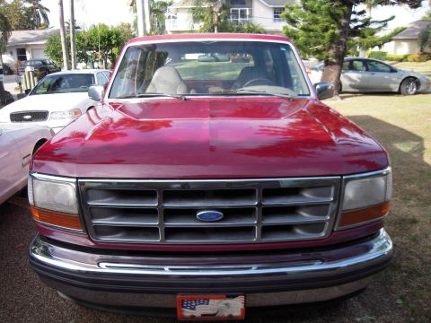1992 Ford Bronco - clean front