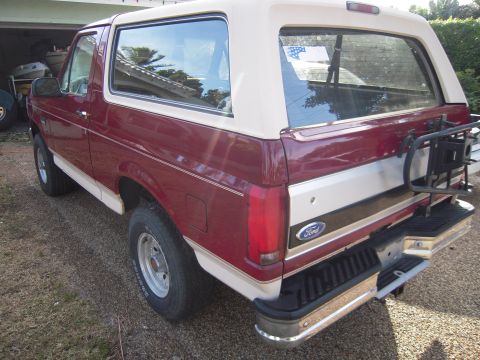 1992 Ford Bronco - left rear