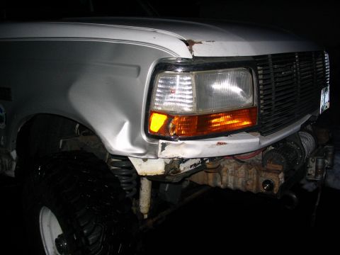 1994 Ford Bronco - minor battle wounds, this should buff right out