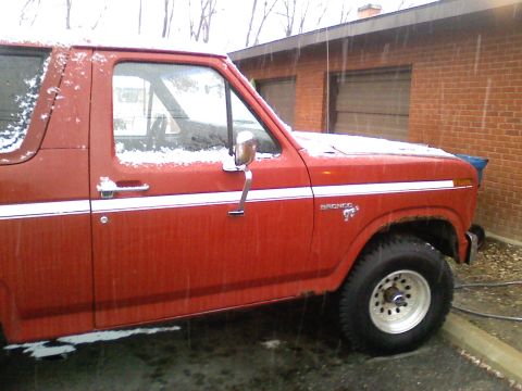 1981 Ford Bronco - I love the new rims. Sadly, I had to leave it at home today since they require completely different lug nuts, which I don't have. It'd be d…