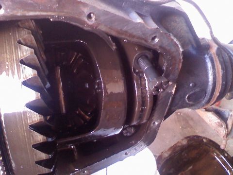 1996 Ford Bronco - It has the shouldered bolts, so it is the better long pinion style.1995
