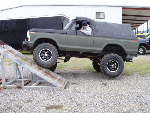 1979 Ford Bronco - 30* ramp