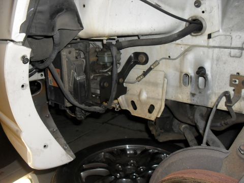 1995 Ford Thunderbird - ABS controller