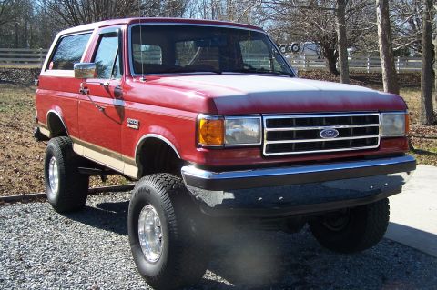 1990 Ford Bronco - Front corner